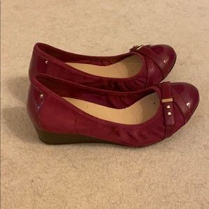 Cole Haan Size 8.5 Fuschia Wedge Heel